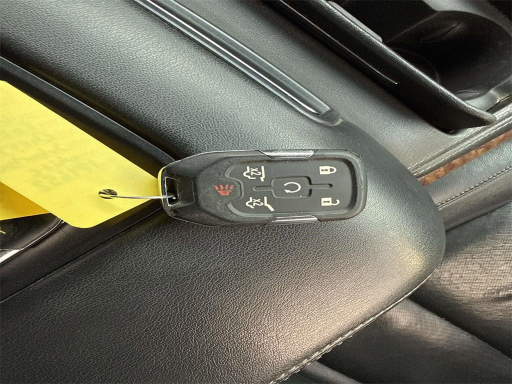 Used 2020 Chevrolet Suburban Premier image 39