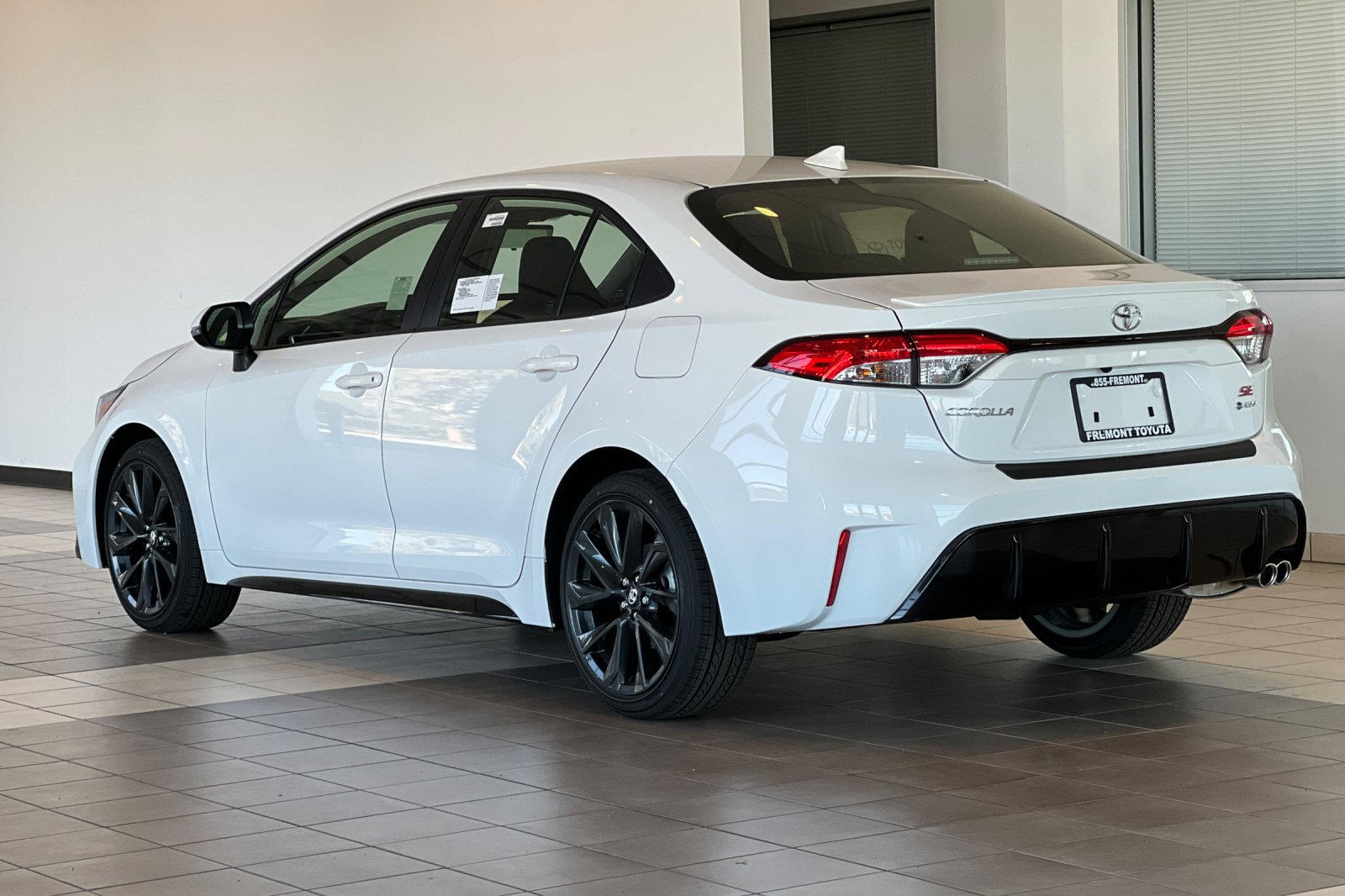 New 2027 Toyota Corolla SE FWD image 5