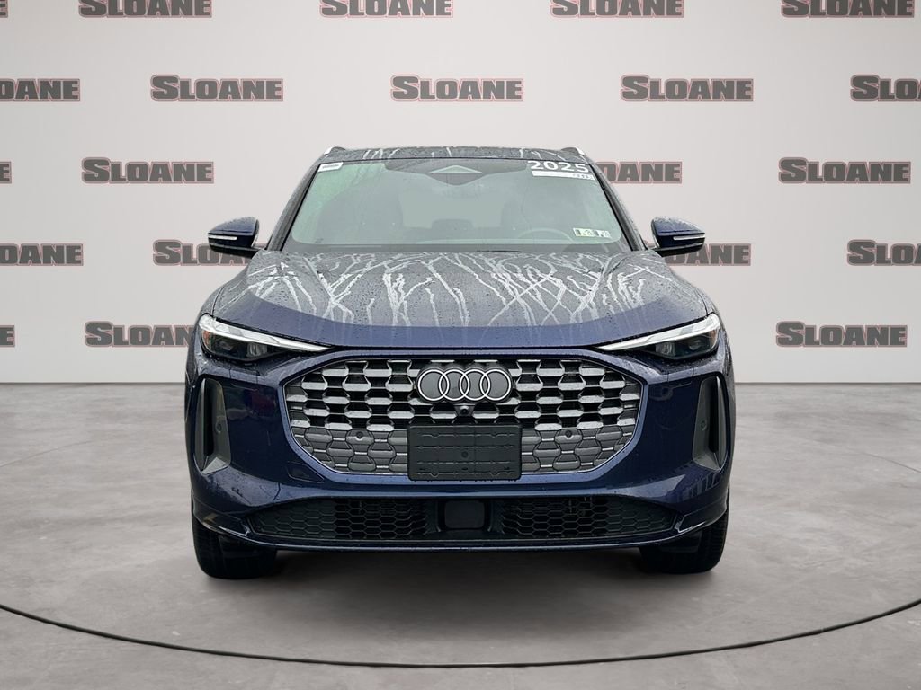 Used 2025 Audi Q5 Premium w/ Convenience Package image 8