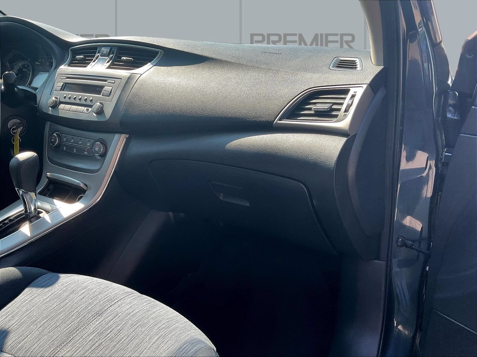 Used 2014 Nissan Sentra SV FWD image 25