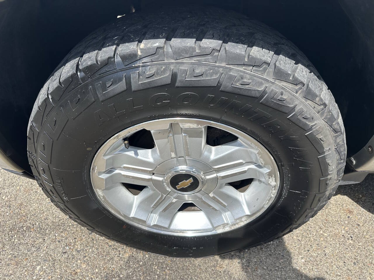 Used 2012 Chevrolet Avalanche LT AWD/4WD image 27
