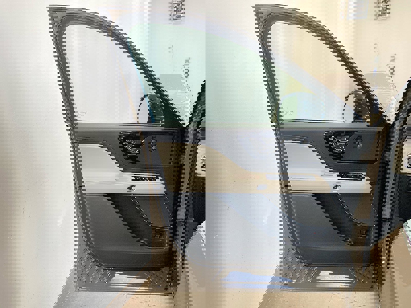 New 2026 Lincoln Aviator Reserve AWD/4WD image 22