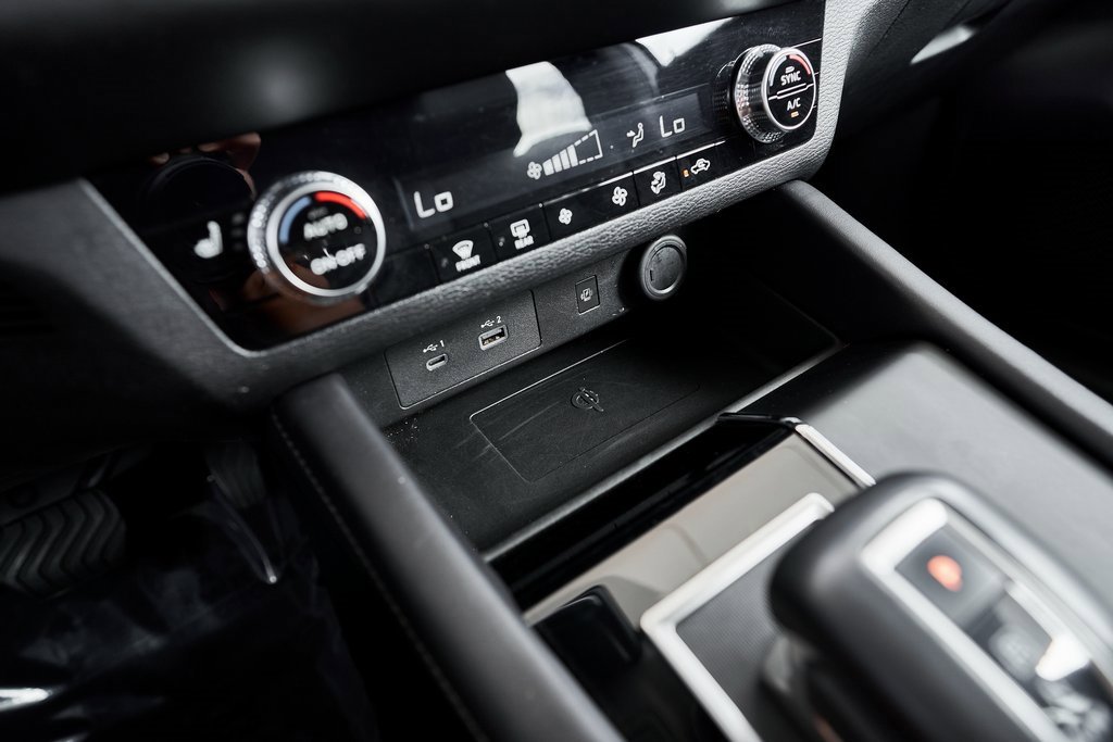 Used 2024 Mitsubishi Outlander SE image 50