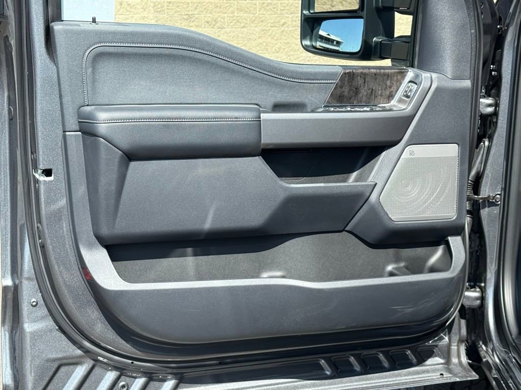 New 2026 Ford F250 4x4 Crew Cab Super Duty image 16