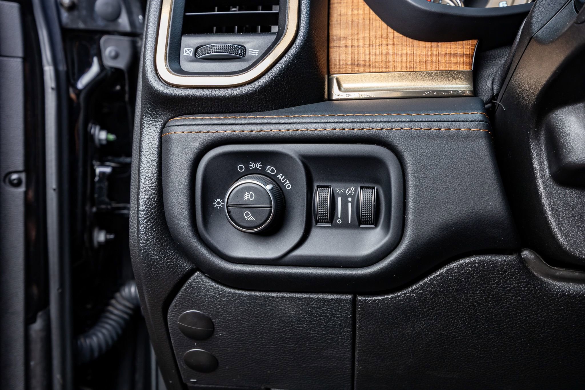 Used 2022 RAM 3500 Limited image 21