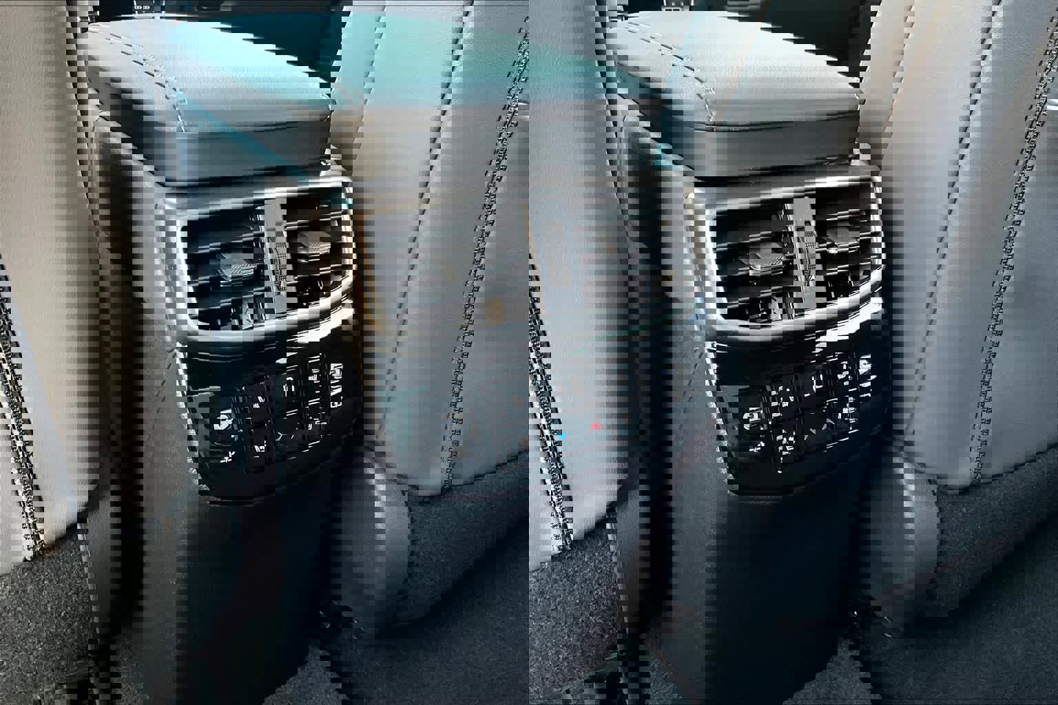 Used 2024 Lexus RX 500h F Sport w/ Convenience Package image 13