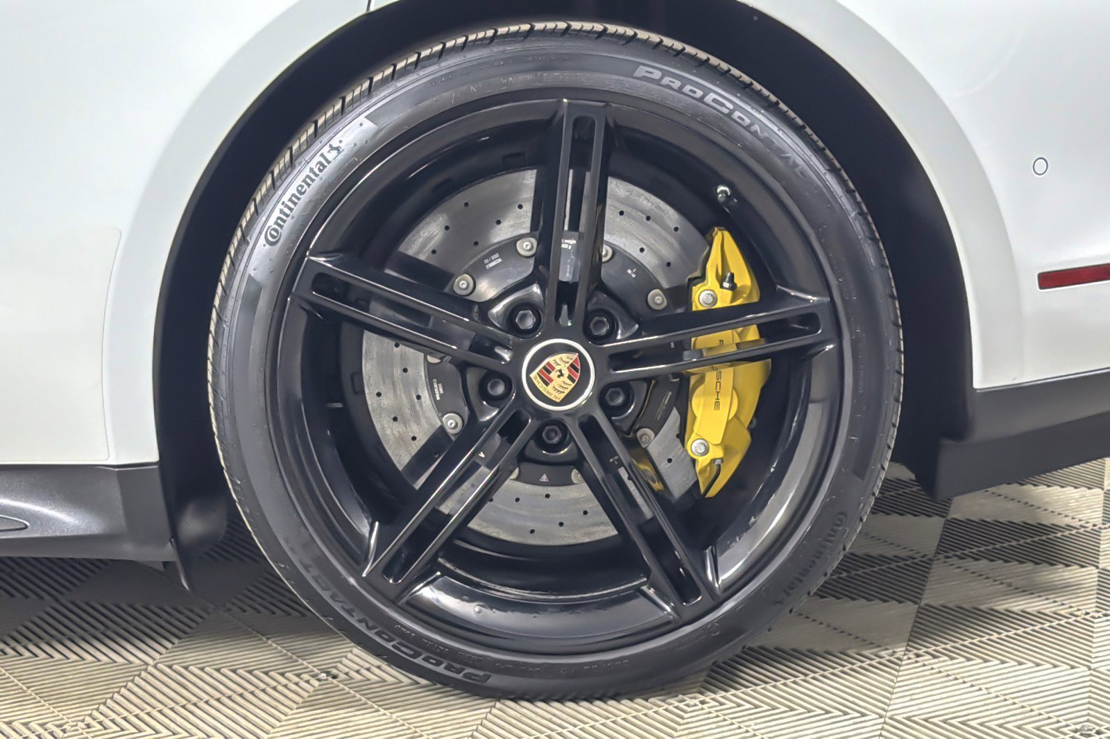 Used 2020 Porsche Taycan Turbo S w/ Premium Package image 25