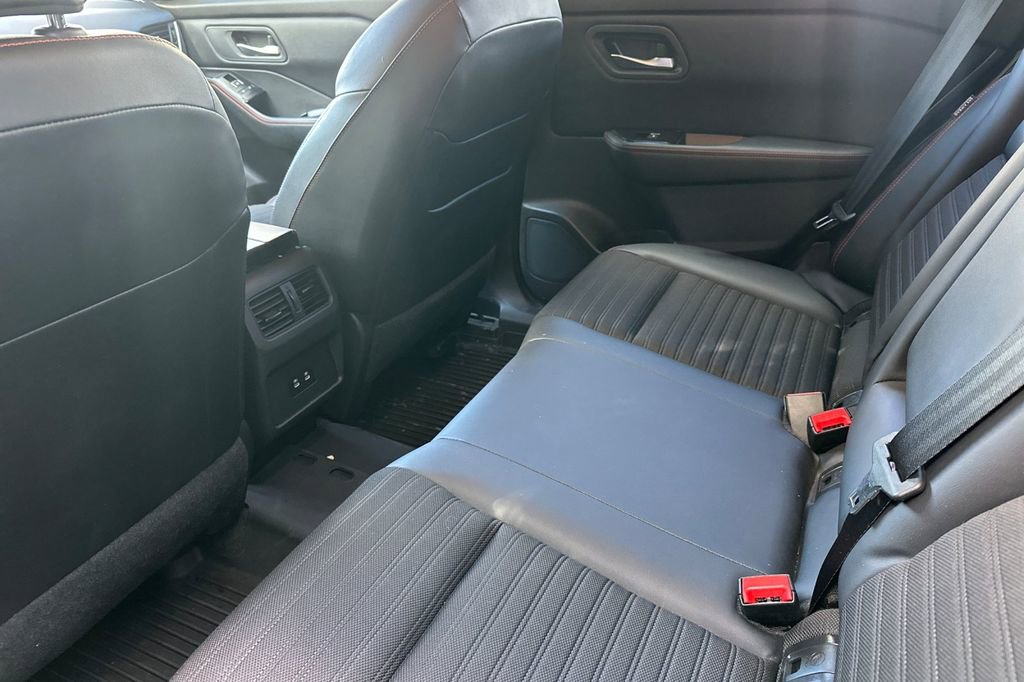 Used 2025 Nissan Rogue SV w/ Rock Creek Premium Package image 12
