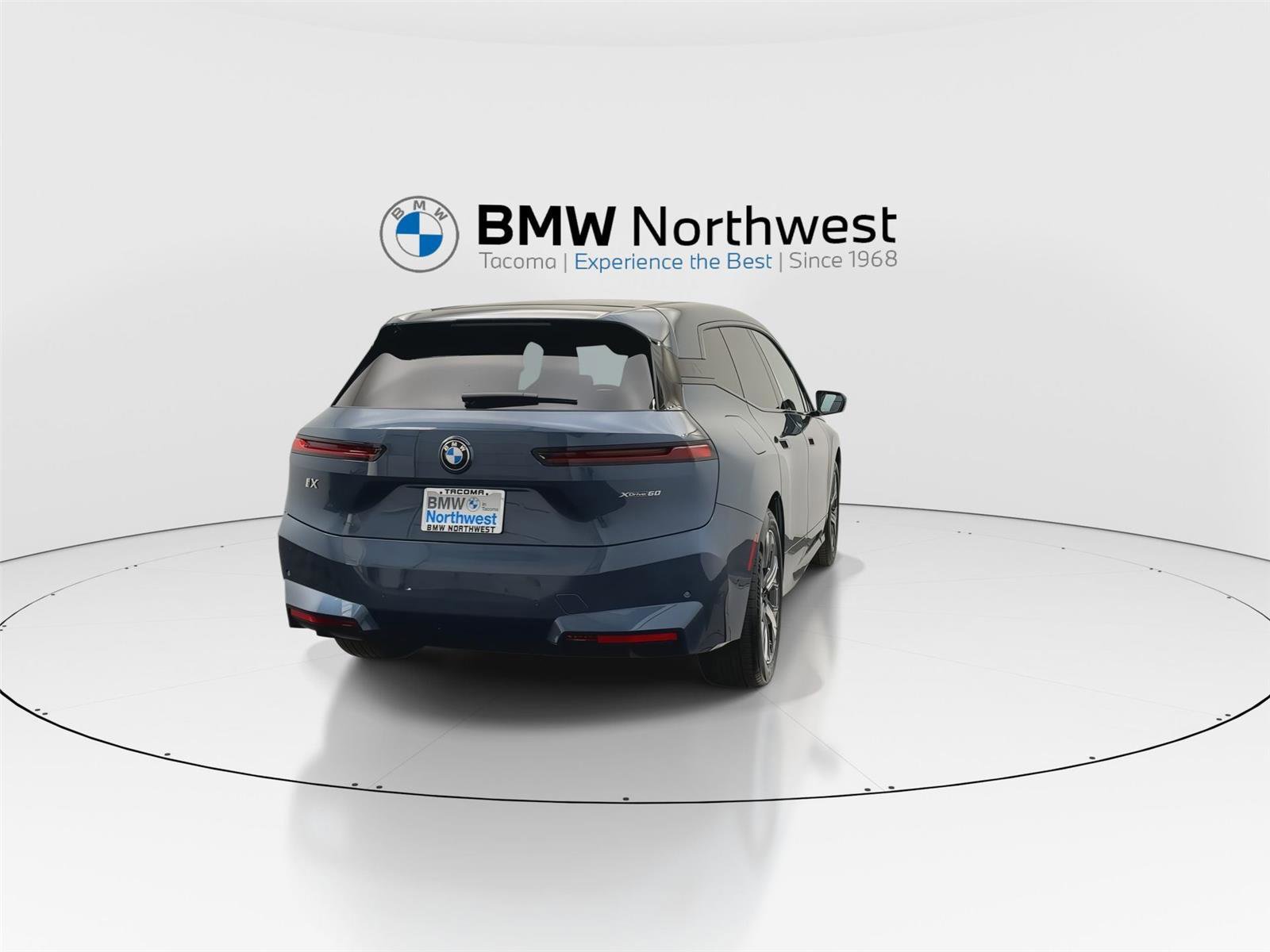 Used 2026 BMW iX xDrive60 w/ Dynamic Handling Package image 2