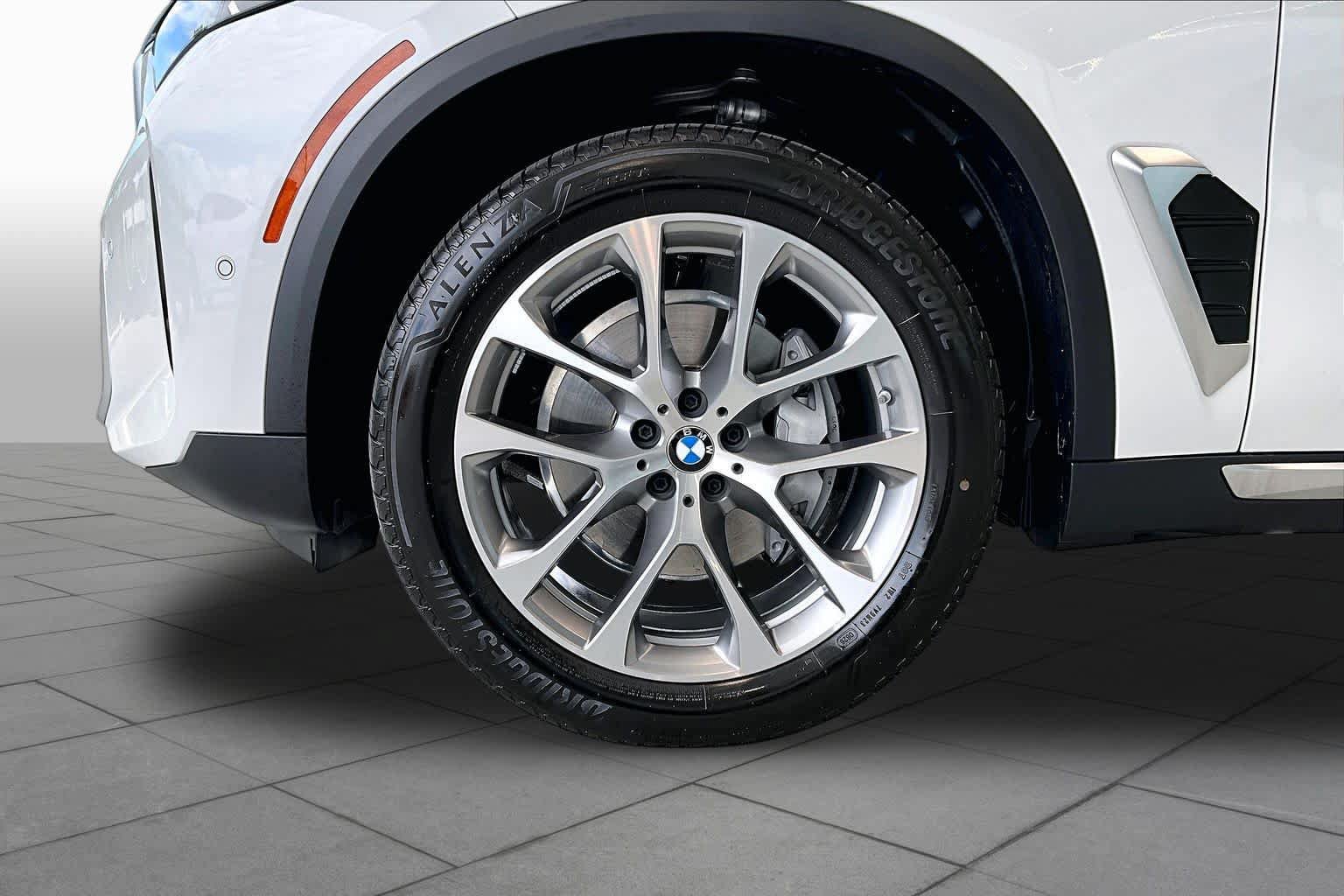 Used 2026 BMW X5 sDrive40i RWD image 10