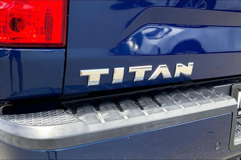 Used 2020 Nissan Titan SV w/ SV Convenience Package RWD image 8