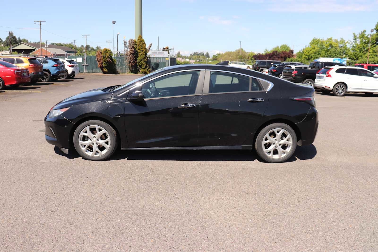 Used 2016 Chevrolet Volt Premier w/ Driver Confidence Package FWD image 8