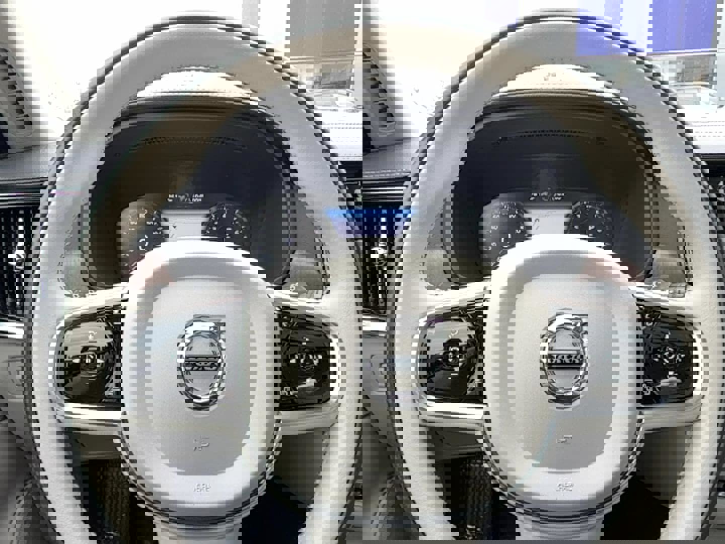 Used 2021 Volvo V90 T6 Inscription image 17