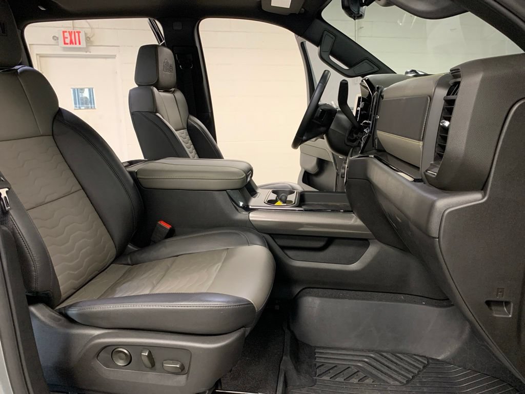 Used 2025 Chevrolet Silverado 2500 ZR2 w/ ZR2 Bison Edition AWD/4WD image 7