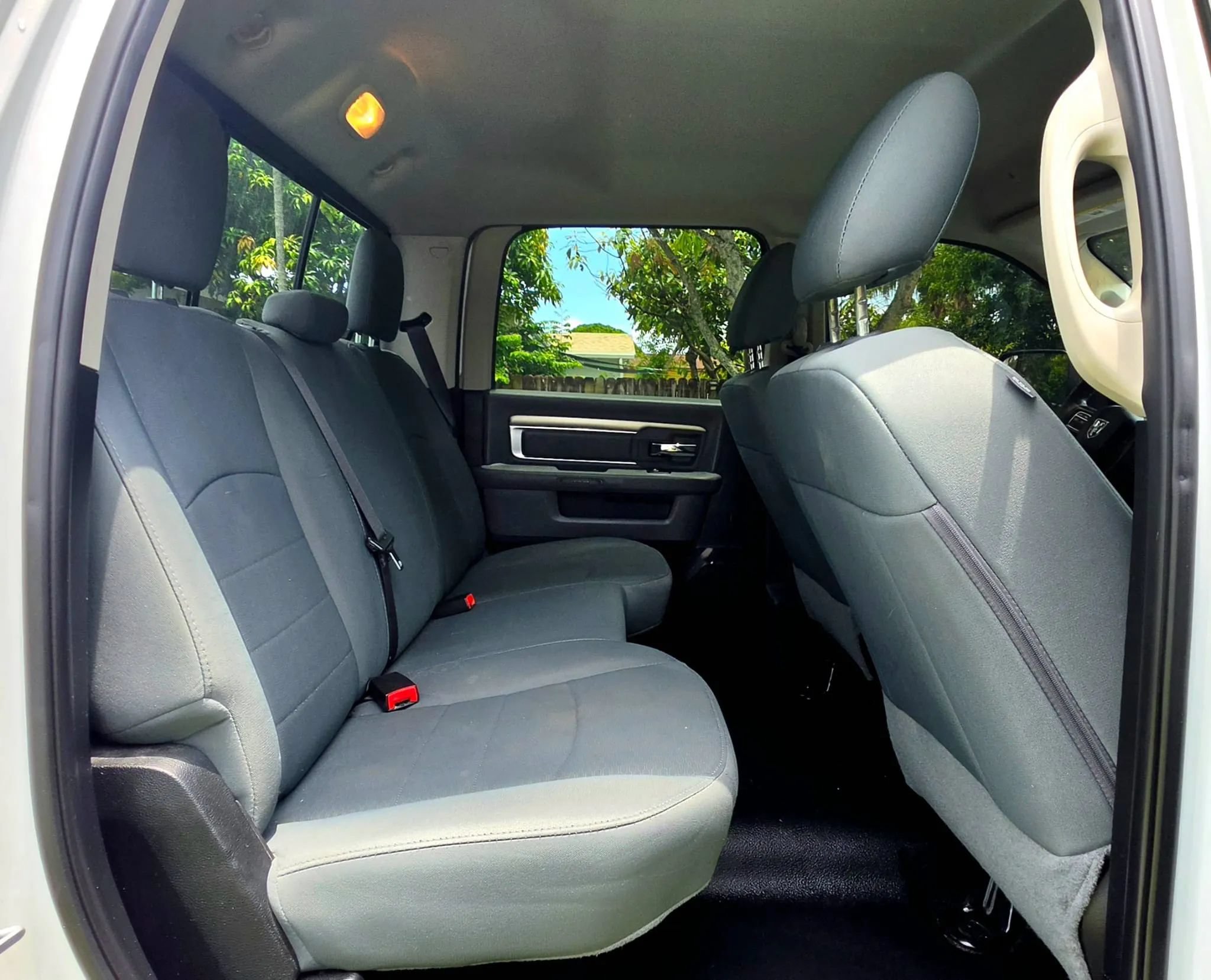 Used 2018 RAM 3500 SLT w/ Protection Group AWD/4WD image 6