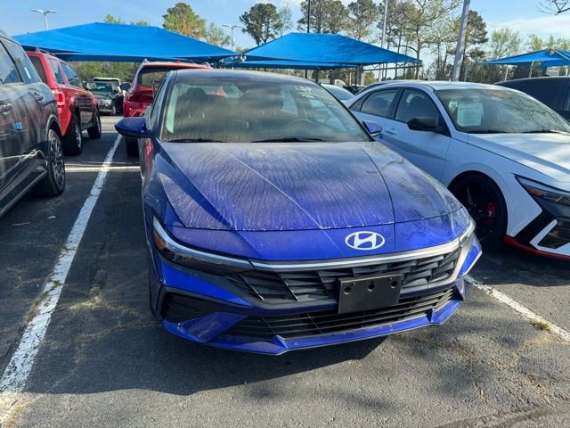 Used 2024 Hyundai Elantra SEL image 2