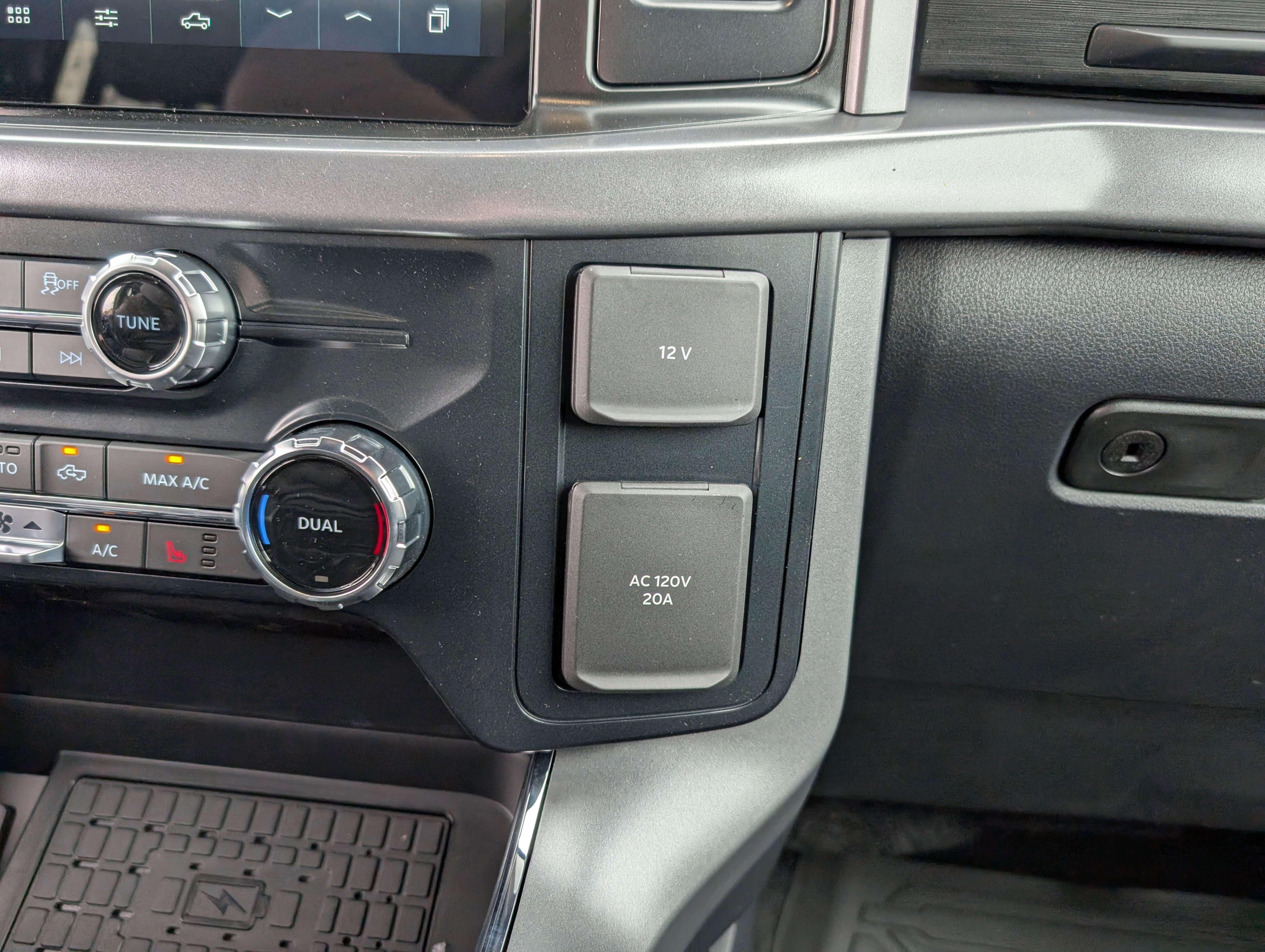 New 2025 Ford F150 XLT w/ Equipment Group 302A MID image 26