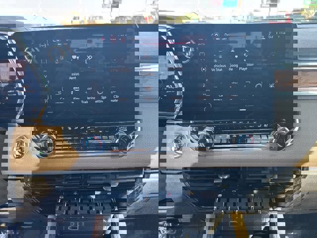 Certified 2024 GMC Canyon Denali image 17