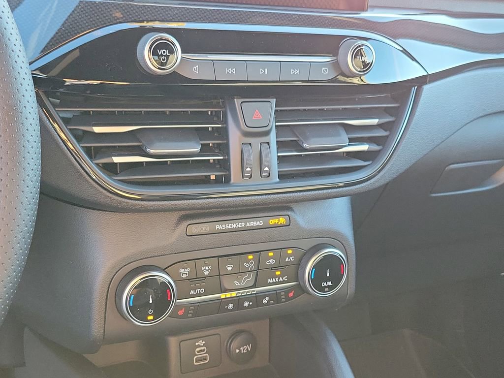 New 2026 Ford Escape ST-Line w/ Cold Weather Package image 28