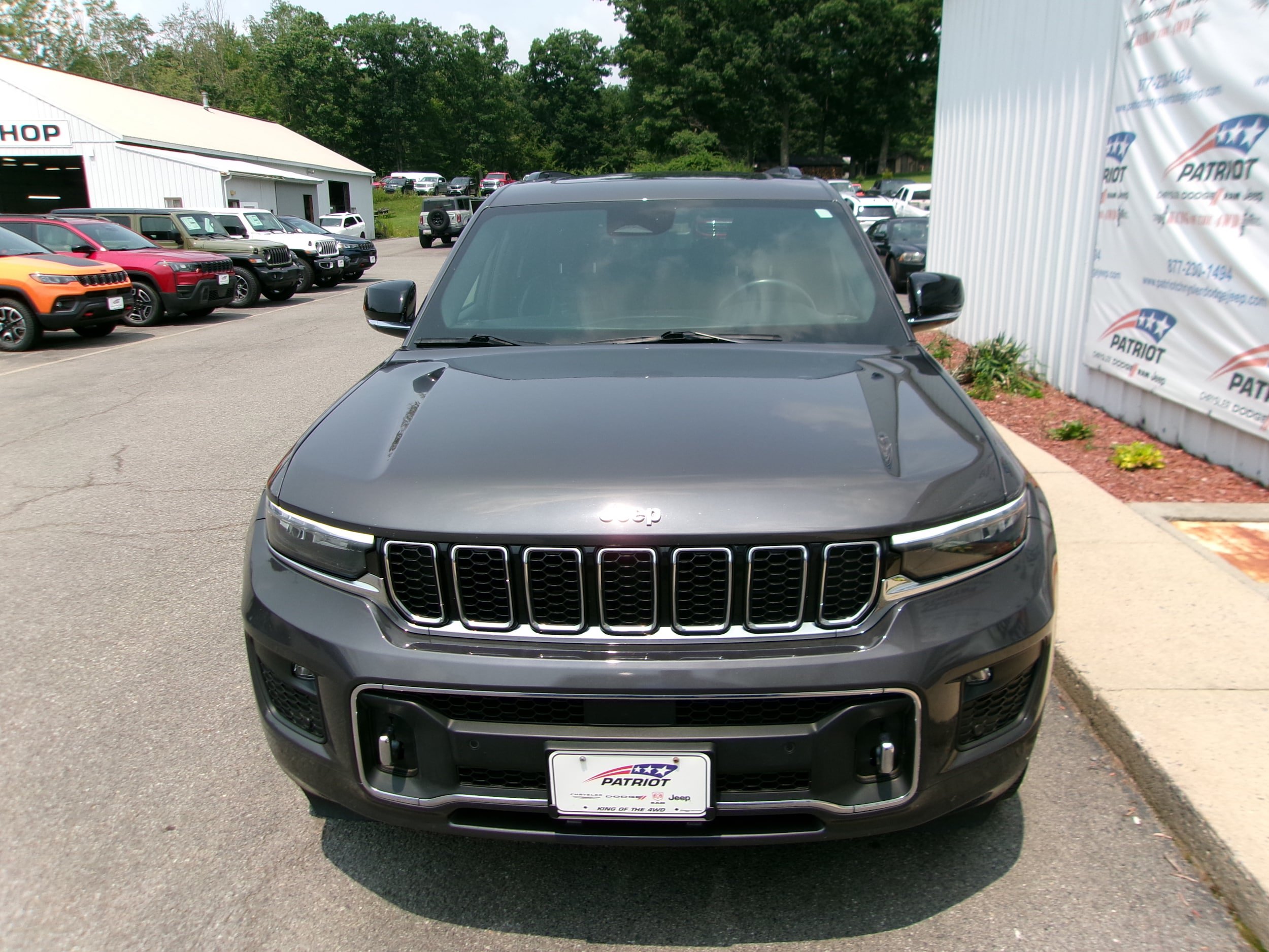 Used 2021 Jeep Grand Cherokee L Overland AWD/4WD image 4