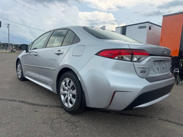 Used 2022 Toyota Corolla LE FWD image 5