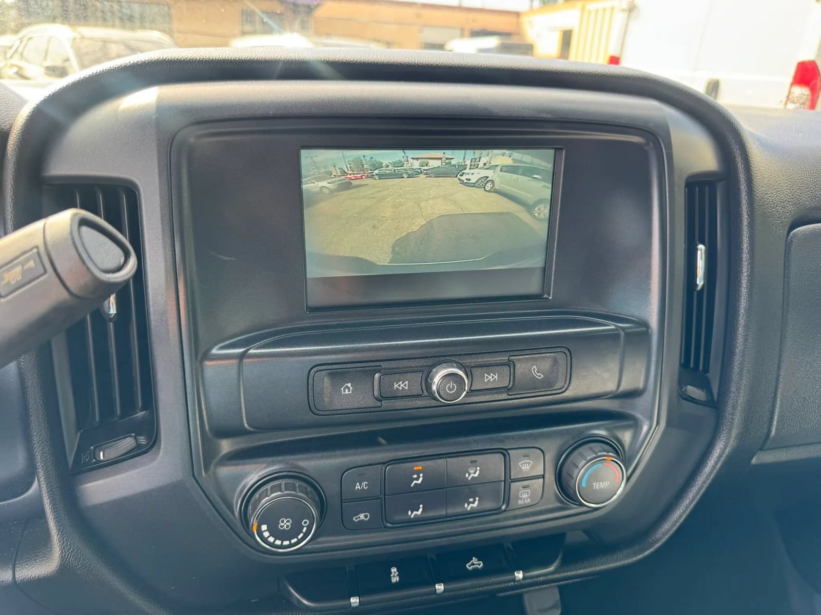 Used 2018 Chevrolet Silverado 1500 Custom w/ Custom Value Package RWD image 17