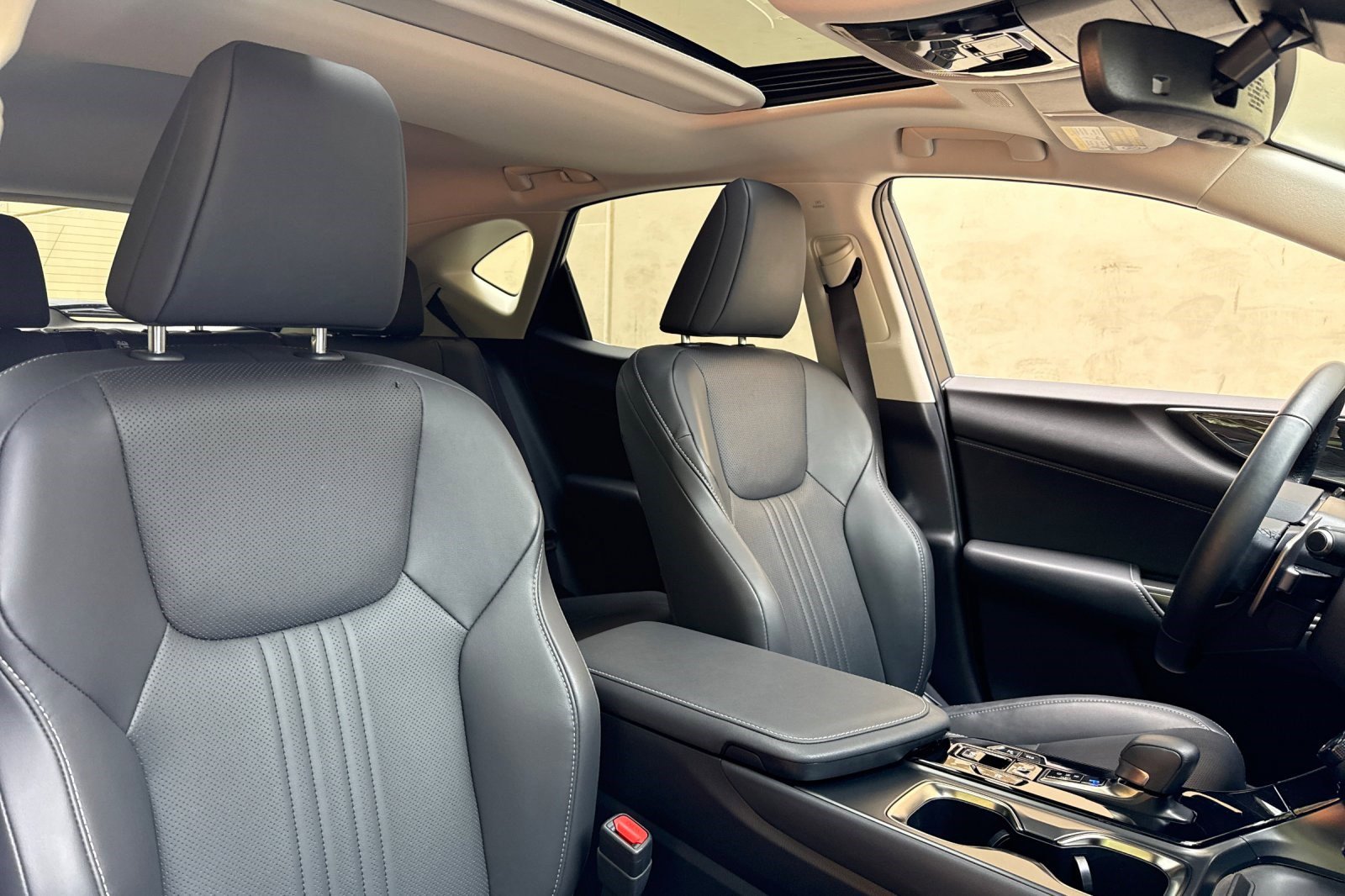 Certified 2025 Lexus NX 350h AWD w/ Accessory Package (2T) image 31