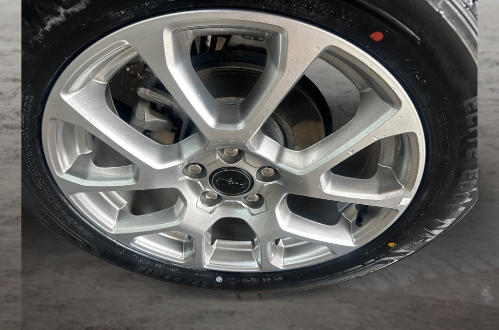 Used 2025 Jeep Compass Limited AWD/4WD image 19