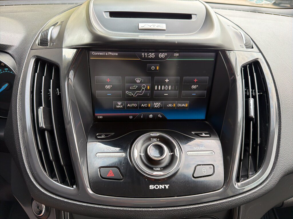 Used 2015 Ford Escape Titanium w/ Canadian Touring Package AWD/4WD image 32