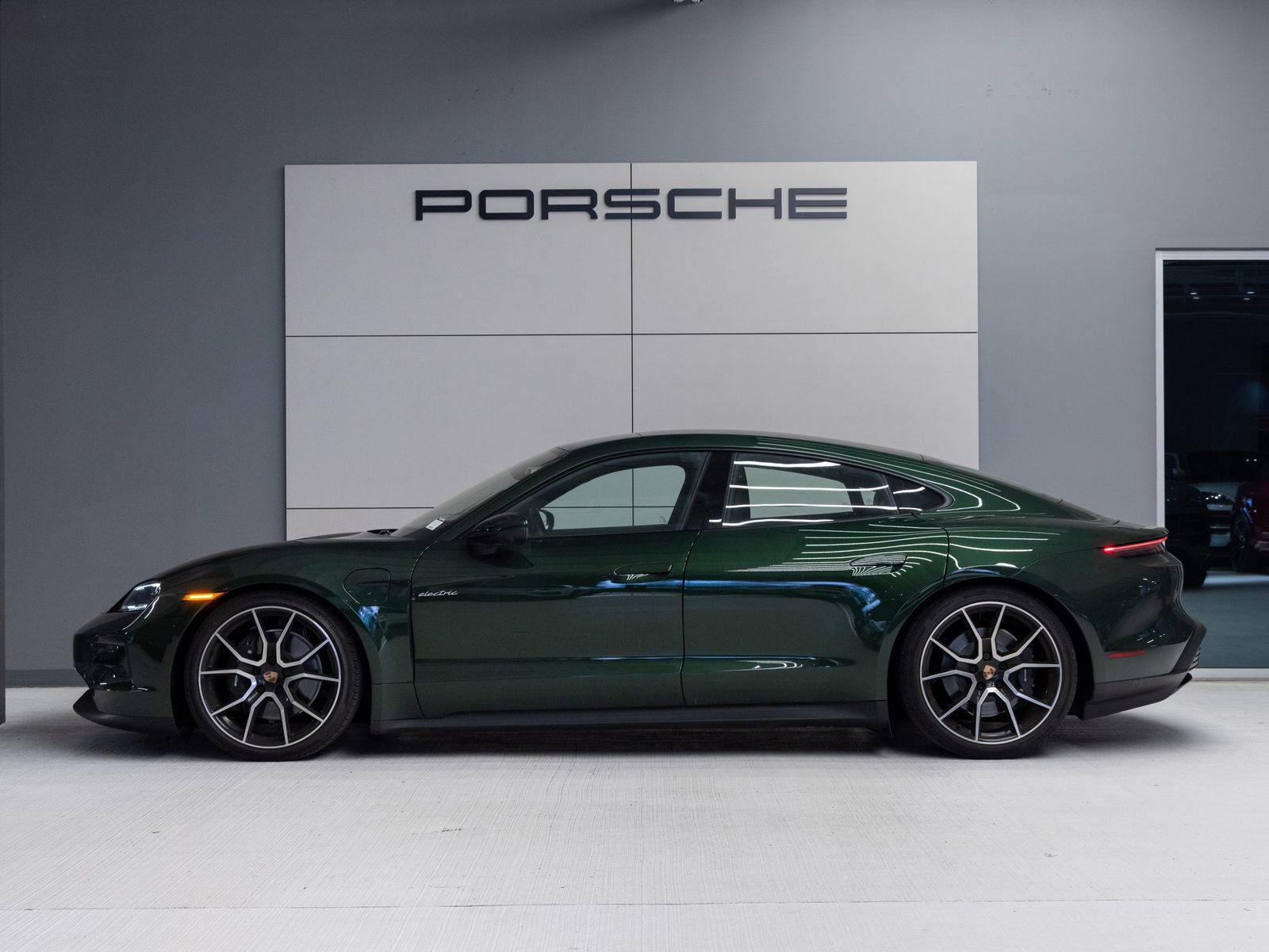 New 2026 Porsche Taycan image 2