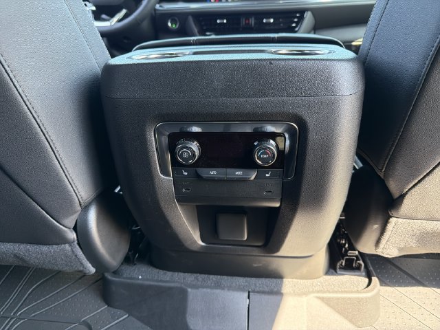 New 2026 Chevrolet Tahoe Premier w/ Sun And Tow Package AWD/4WD image 31
