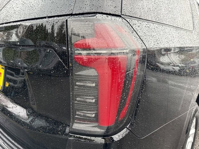 Used 2025 Chevrolet Suburban LS image 14