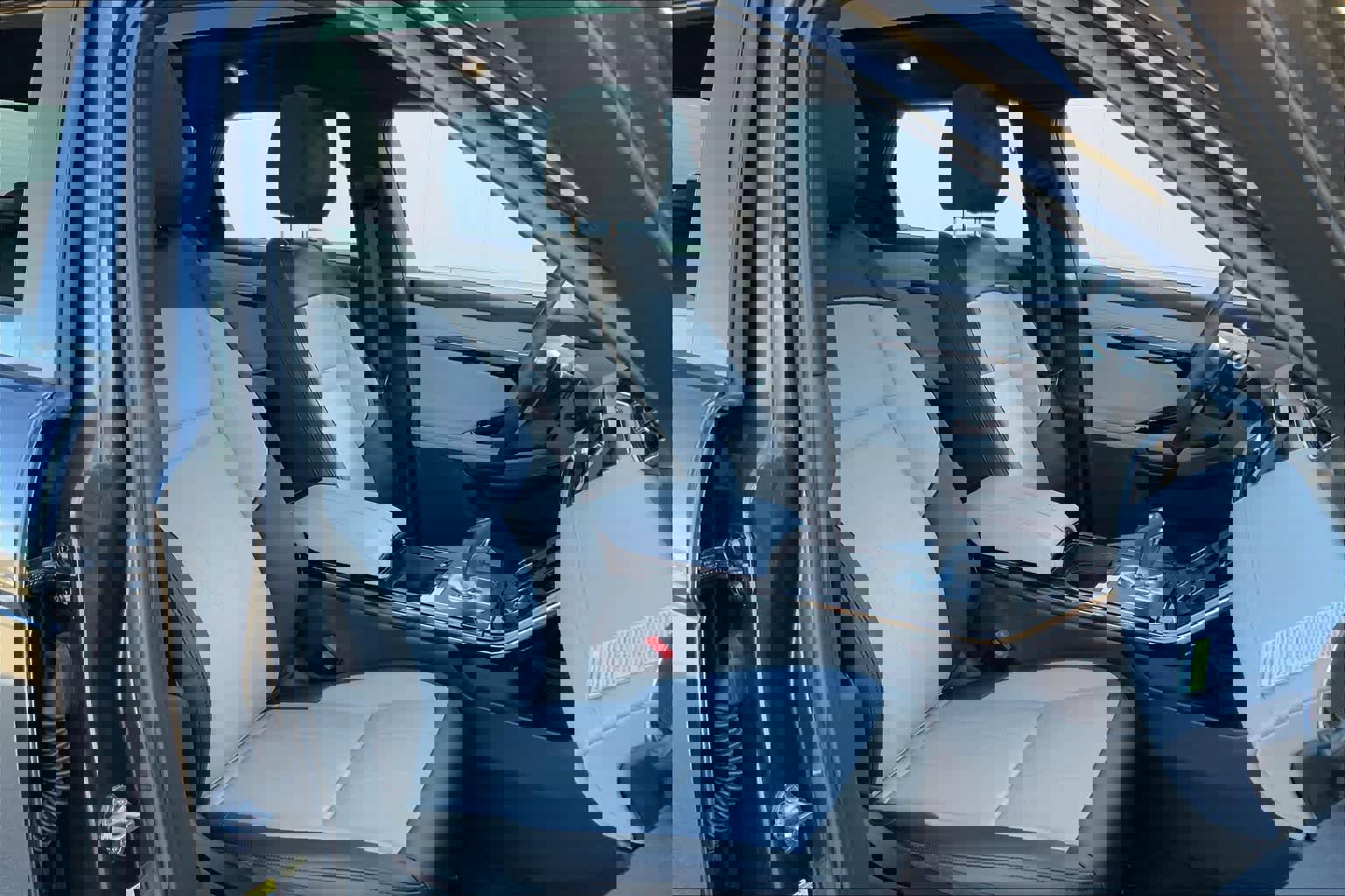 Used 2020 Land Rover Range Rover Evoque R-Dynamic HSE image 8