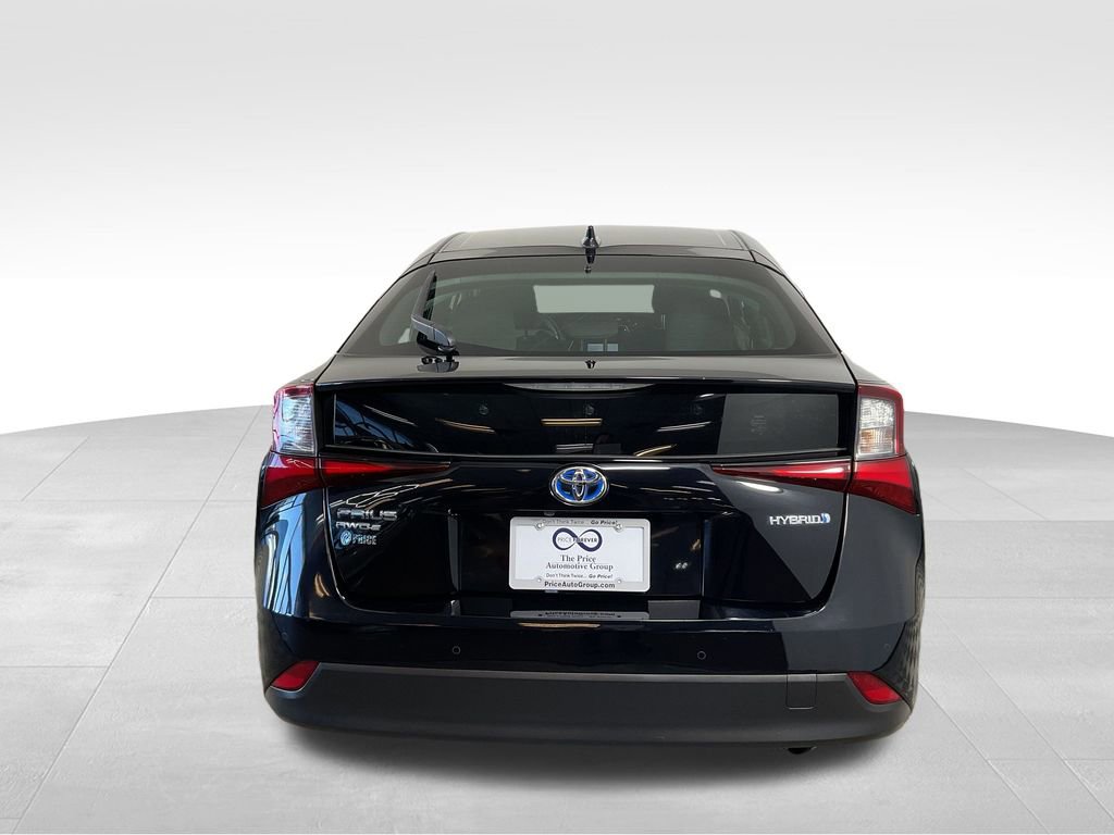 Used 2021 Toyota Prius LE image 8