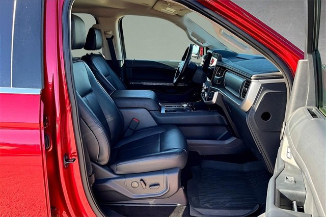 Used 2022 Ford Expedition XLT image 7