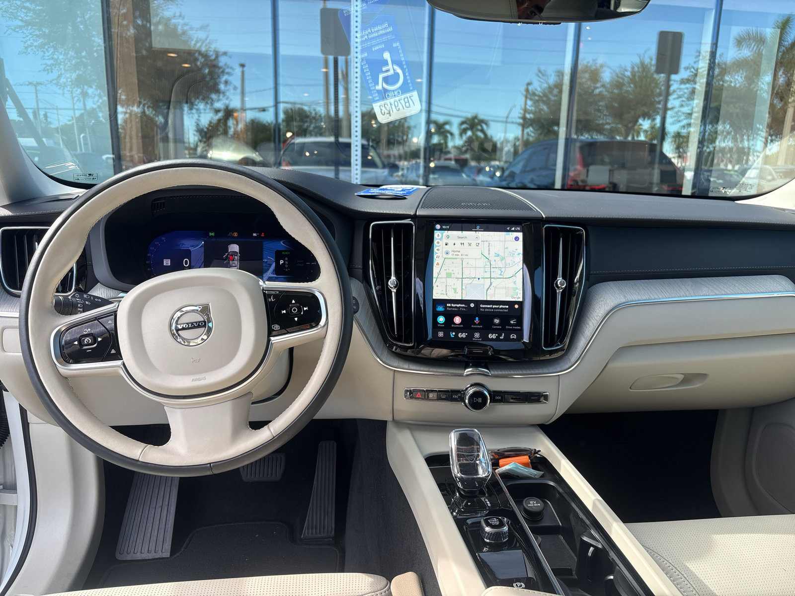 Certified 2025 Volvo XC60 T8 Ultra w/ Protection Package Premier AWD/4WD image 22