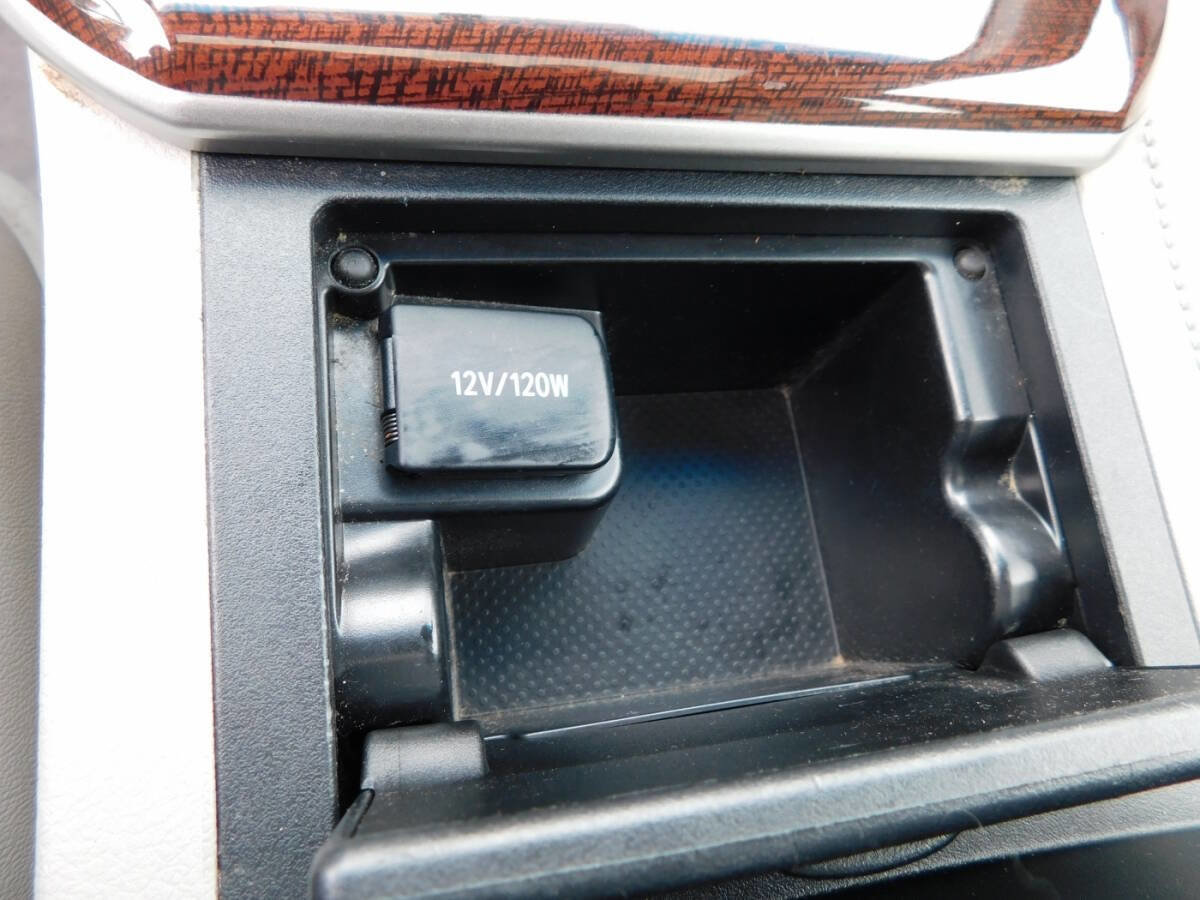 Used 2012 Toyota Camry XLE w/ Leather Pkg image 17