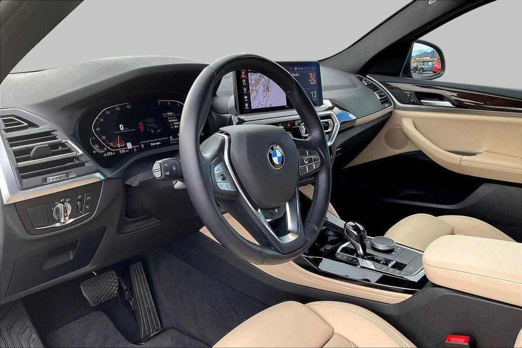 Used 2025 BMW X4 xDrive30i w/ Premium Package image 17