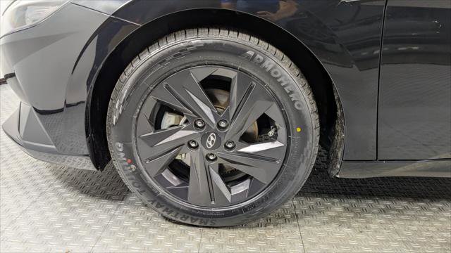 Used 2021 Hyundai Elantra SEL w/ Convenience Package FWD image 26