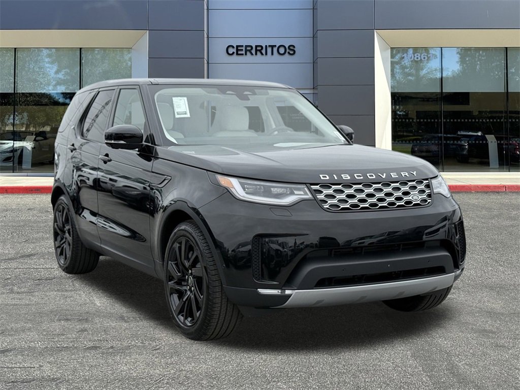 New 2025 Land Rover Discovery S image 3