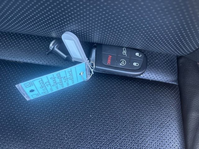 Used 2022 Jeep Compass Limited w/ Elite Group image 28