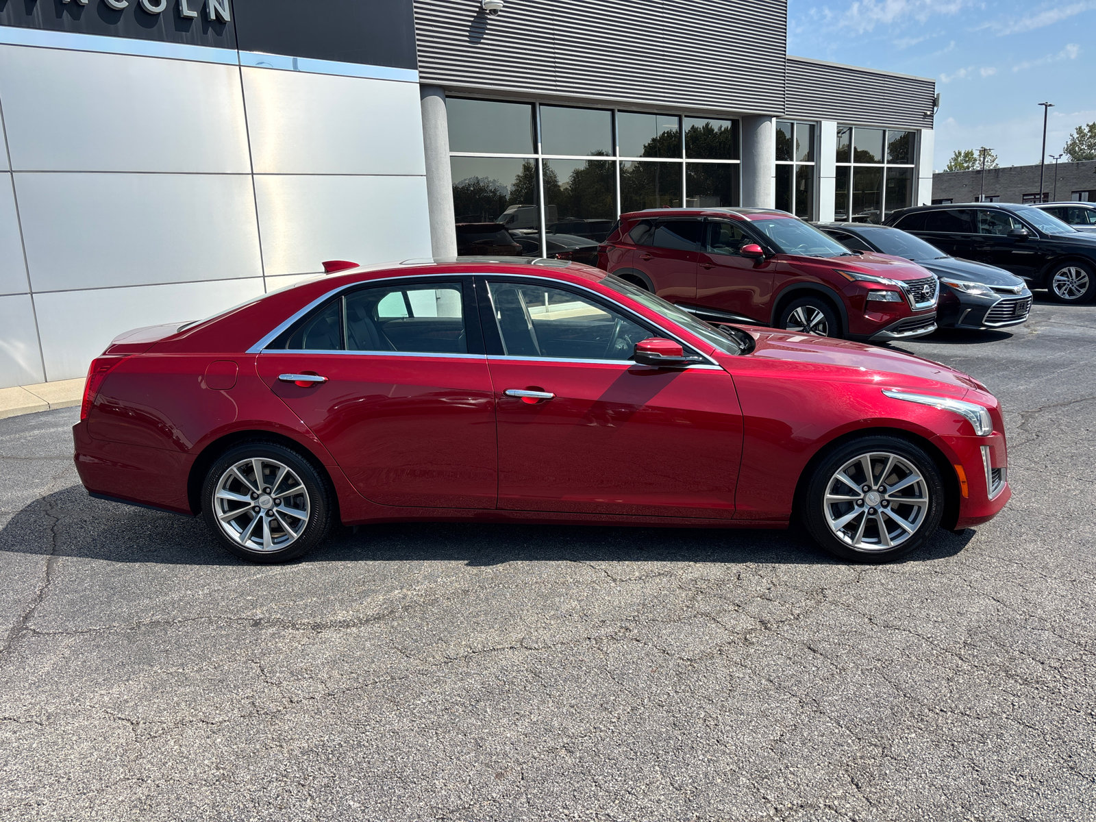 Used 2019 Cadillac CTS Luxury RWD image 8