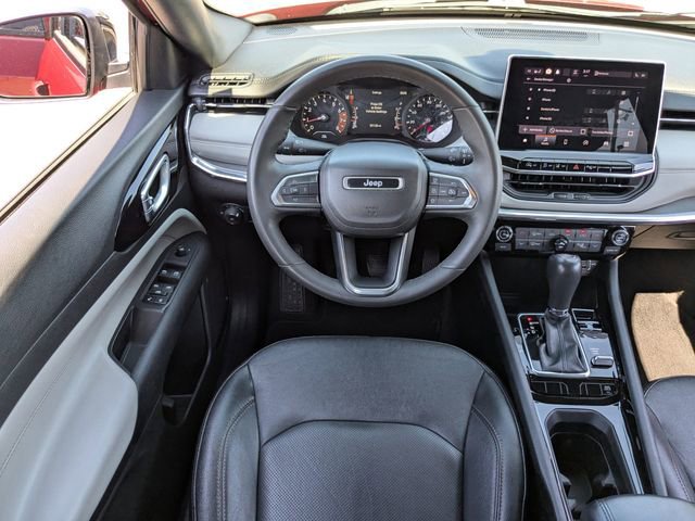 Used 2023 Jeep Compass Limited AWD/4WD image 16
