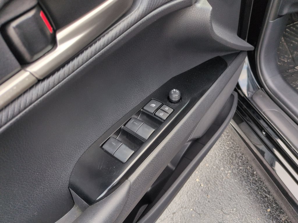 Used 2025 Toyota Camry SE FWD image 11