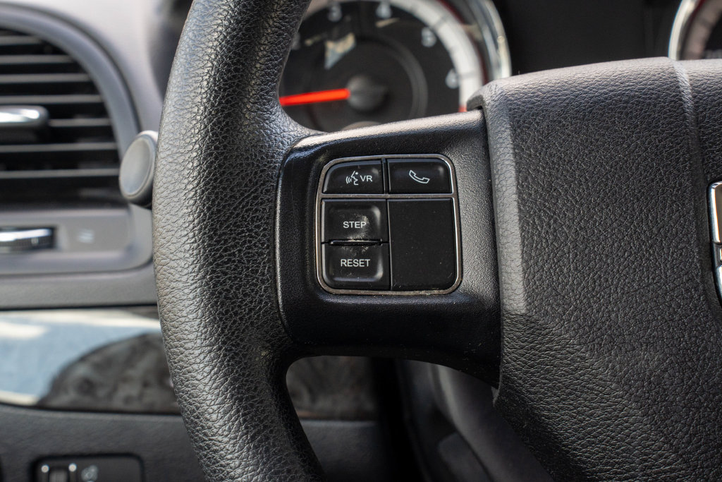 Used 2019 Dodge Grand Caravan SE w/ UConnect Hands-Free Group FWD image 23