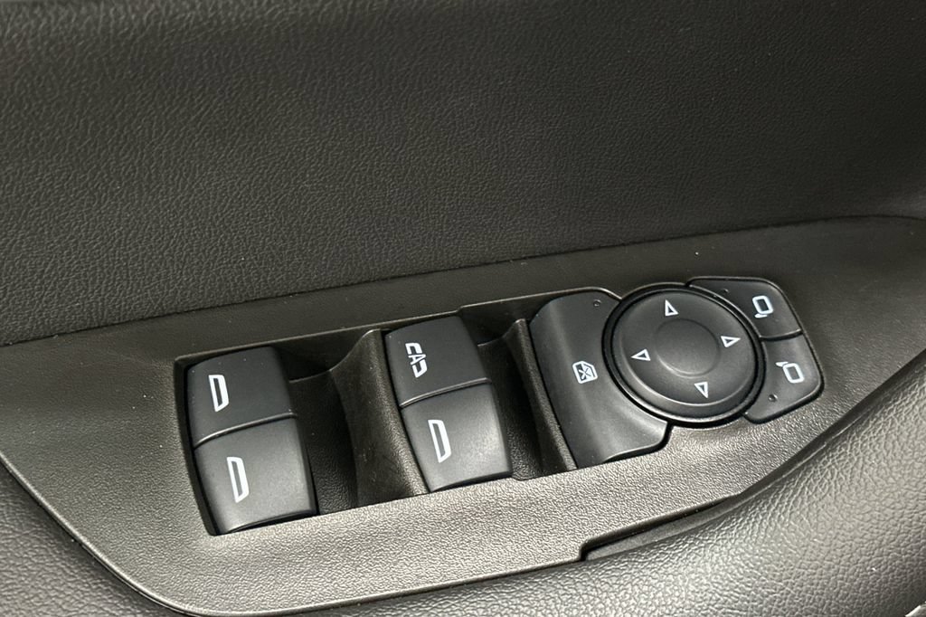 Used 2025 Chevrolet Blazer LT w/ Sound & Technology Package AWD/4WD image 12
