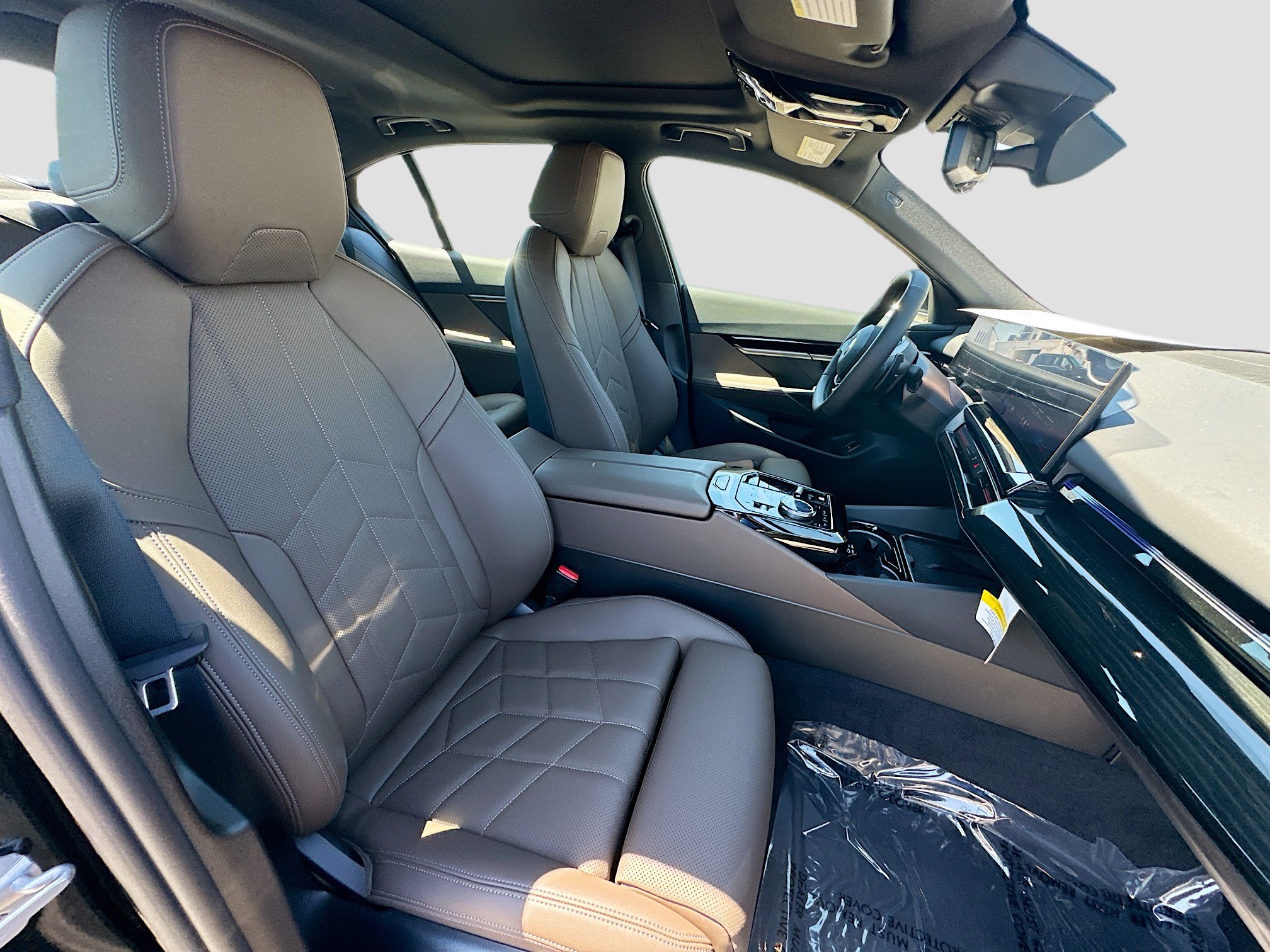 New 2025 BMW 530i w/ Premium Package RWD image 23