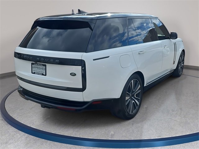 Used 2023 Land Rover Range Rover Long Wheelbase SE image 5