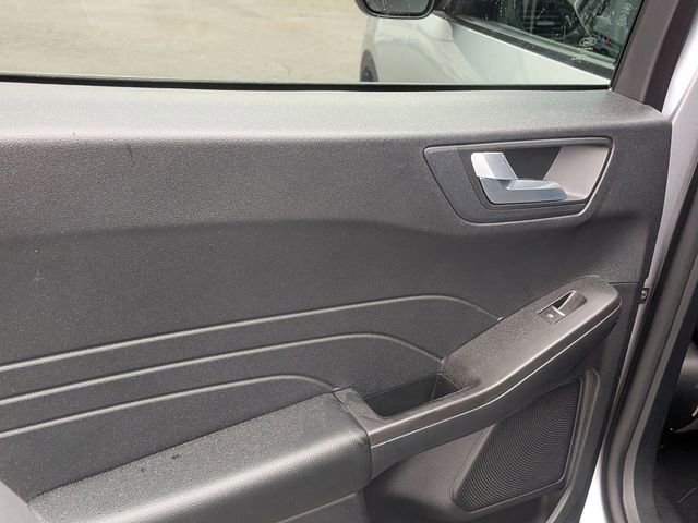 Used 2021 Ford Escape SE image 25