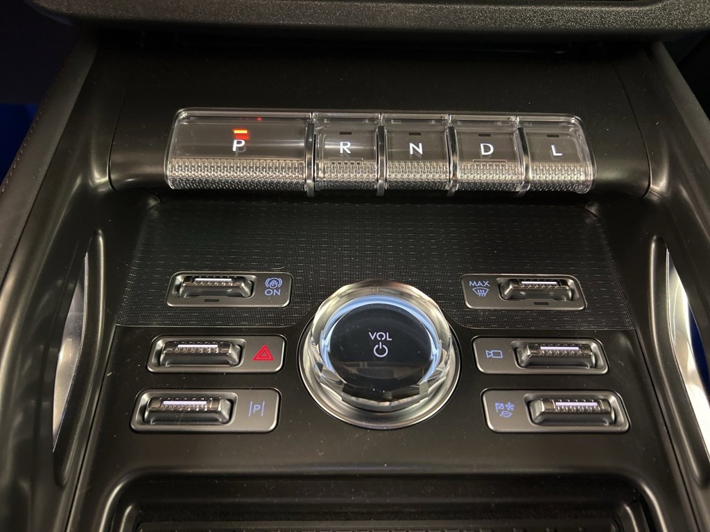 Used 2025 Lincoln Nautilus Premier w/ Equipment Group 102A image 15